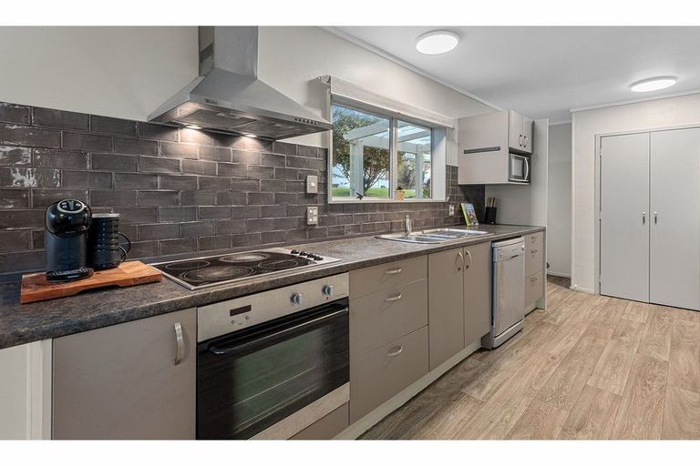 Photo of property in 16 Ascot Avenue, Te Kamo, Whangarei, 0112