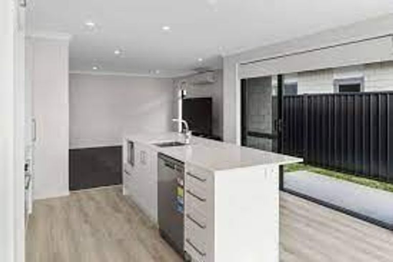 Photo of property in 38 Empire Crescent, Papamoa, 3118