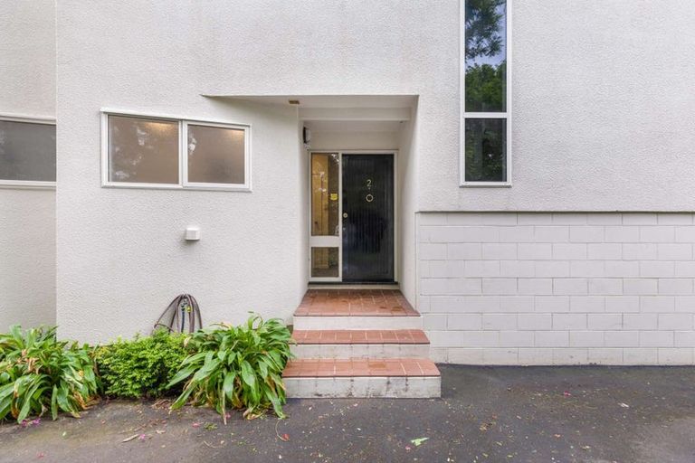 Photo of property in 2/88 Clyde Road, Ilam, Christchurch, 8041