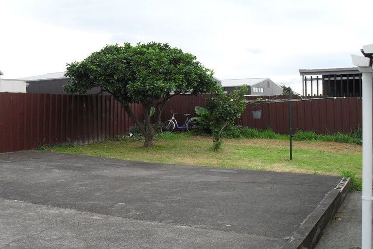 Photo of property in 49 Othello Drive, Clover Park, Auckland, 2023