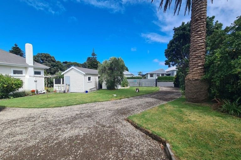 Photo of property in 147 Tasman Street, Opunake, 4616