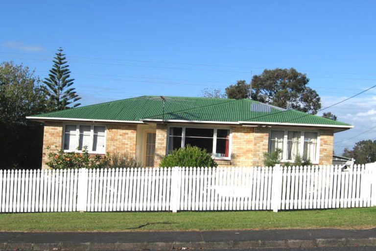 Photo of property in 259 Hepburn Road, Glendene, Auckland, 0602