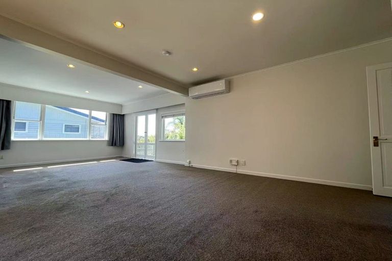 Photo of property in 1/13 Newhaven Terrace, Mairangi Bay, Auckland, 0630