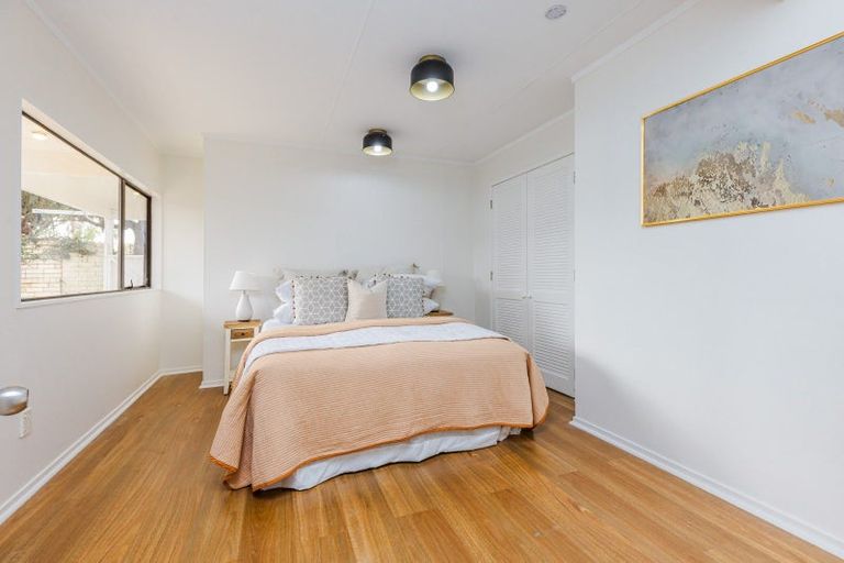 Photo of property in 123 Wattle Farm Road, Wattle Downs, Auckland, 2103