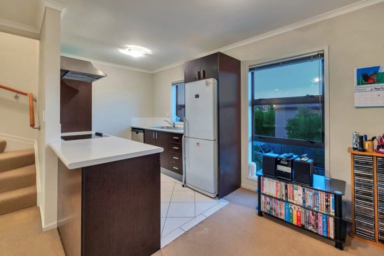 Photo of property in 35 Barnea Circle, Glen Eden, Auckland, 0602