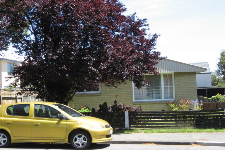 Photo of property in 1/43 Whitmore Street, Edgeware, Christchurch, 8013