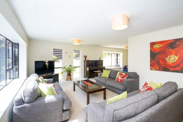 Photo of property in 9 Cumberland Rise, Taradale, Napier, 4112