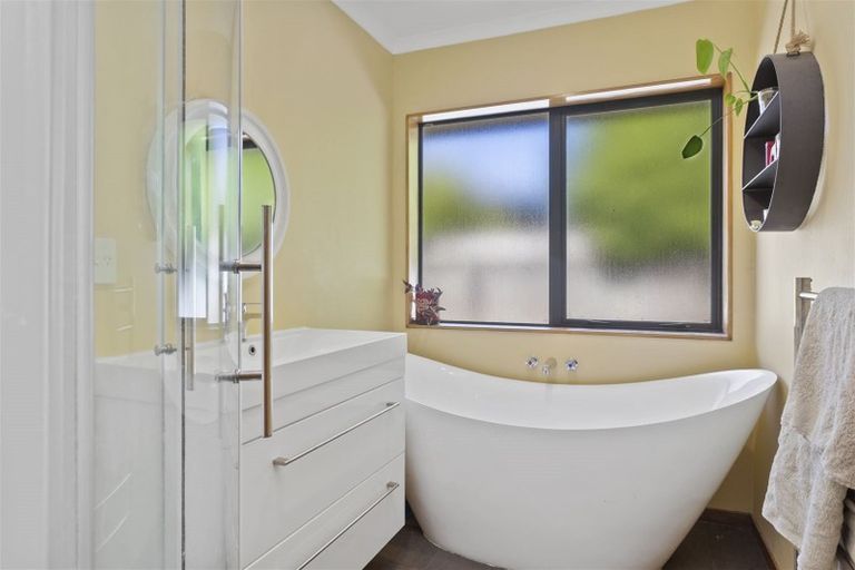 Photo of property in 19 Bunting Place, Woodend, 7610