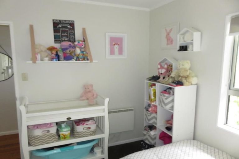 Photo of property in 2 Trilids Lane, Churton Park, Wellington, 6037