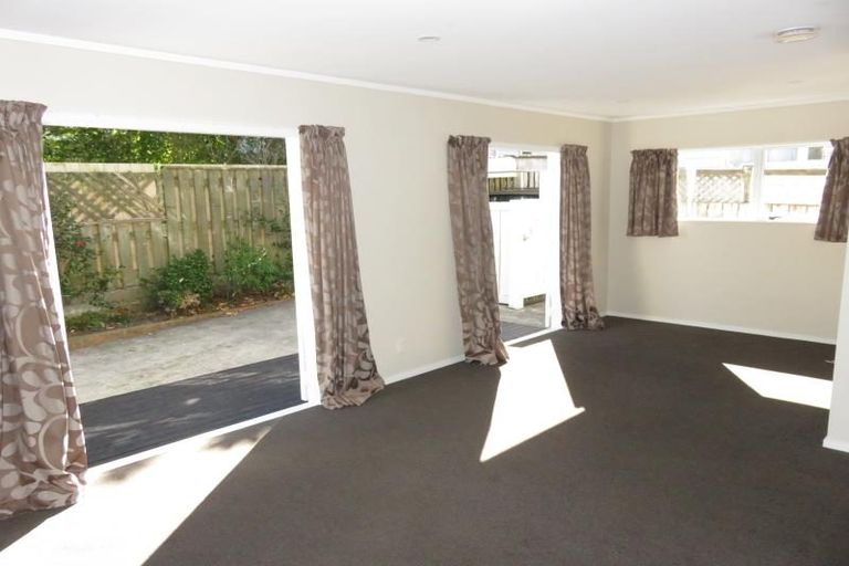 Photo of property in 15b Raine Street, Karori, Wellington, 6012