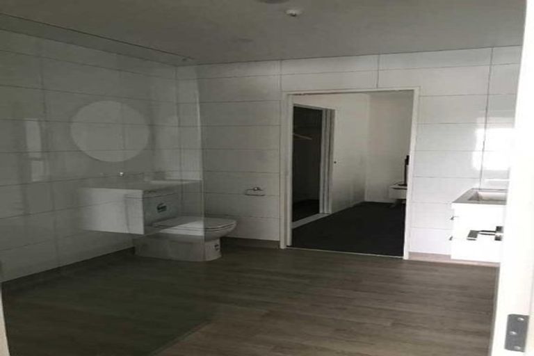 Photo of property in 305/9 East Street, Papakura, 2110