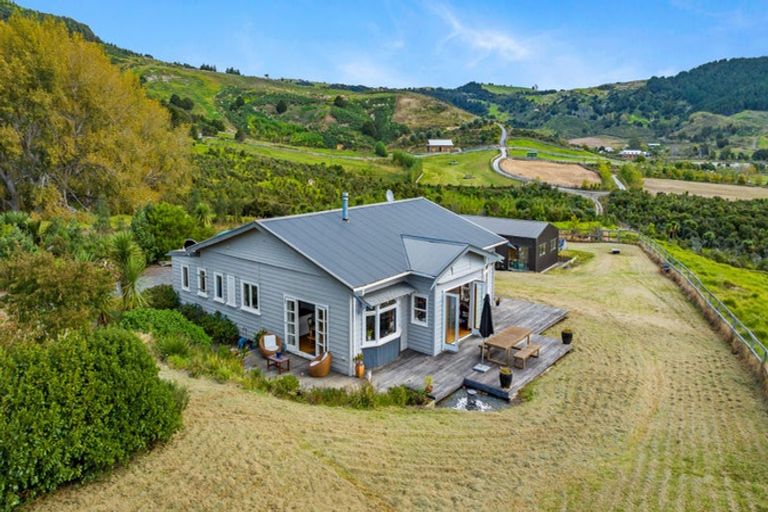 Photo of property in 1197 Pakiri Road, Tomarata, Wellsford, 0972