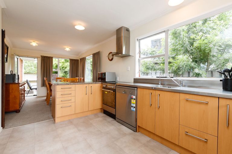 Photo of property in 53 Abraham Crescent, Milson, Palmerston North, 4414