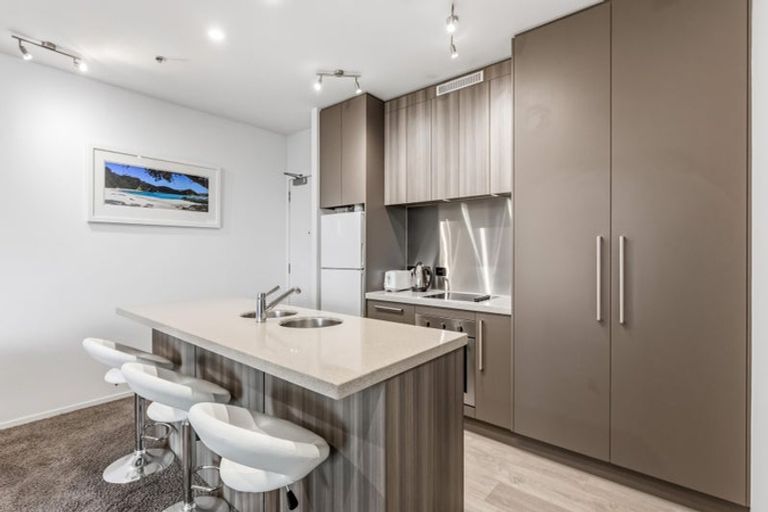 Photo of property in 415/11 Tamariki Avenue, Kelston, Auckland, 0602