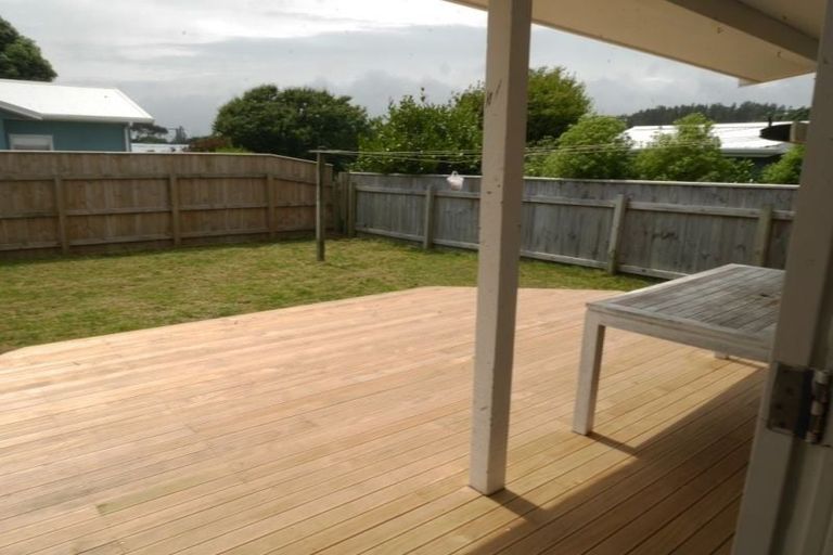 Photo of property in 17 Hemara Street, Waikanae Beach, Waikanae, 5036