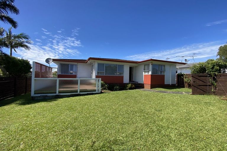 Photo of property in 60 Casuarina Road, Half Moon Bay, Auckland, 2012