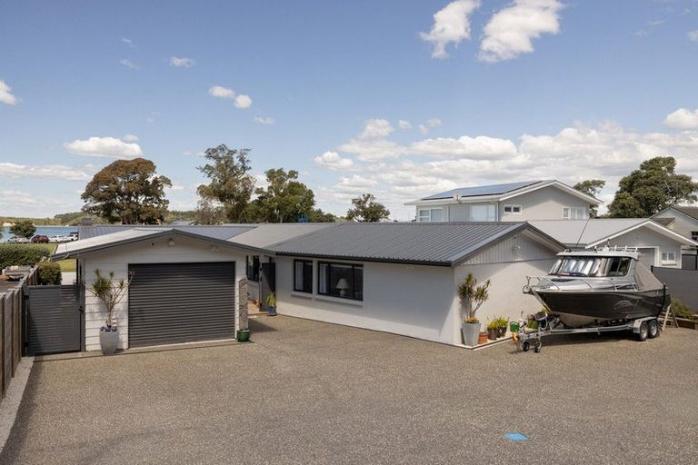 Photo of property in 26 Harbour View Road, Omokoroa, 3114