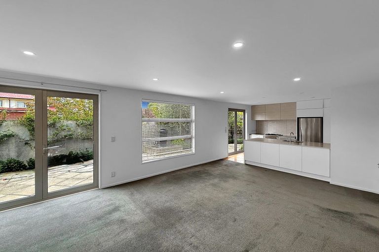 Photo of property in 63 Springfield Road, St Albans, Christchurch, 8014