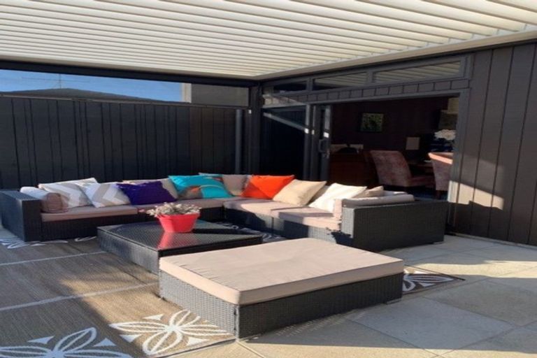 Photo of property in 52 The Masthead, Whitby, Porirua, 5024