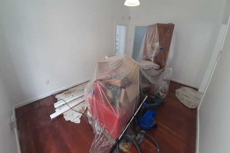 Photo of property in 15 Millward Street, Newtown, Wellington, 6021