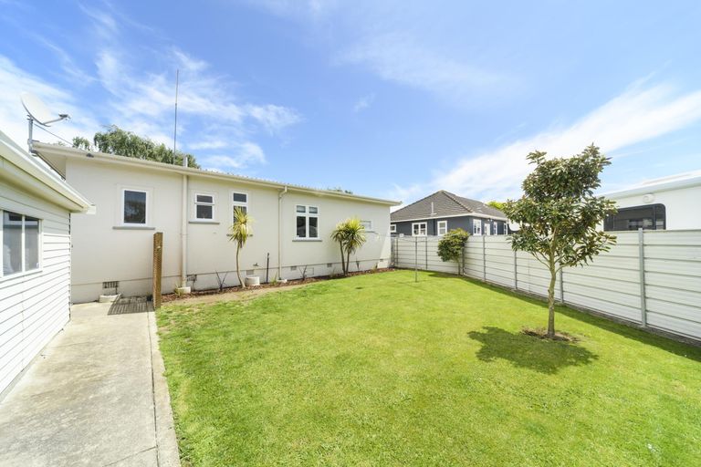 Photo of property in 95 Churchill Avenue, Hokowhitu, Palmerston North, 4410