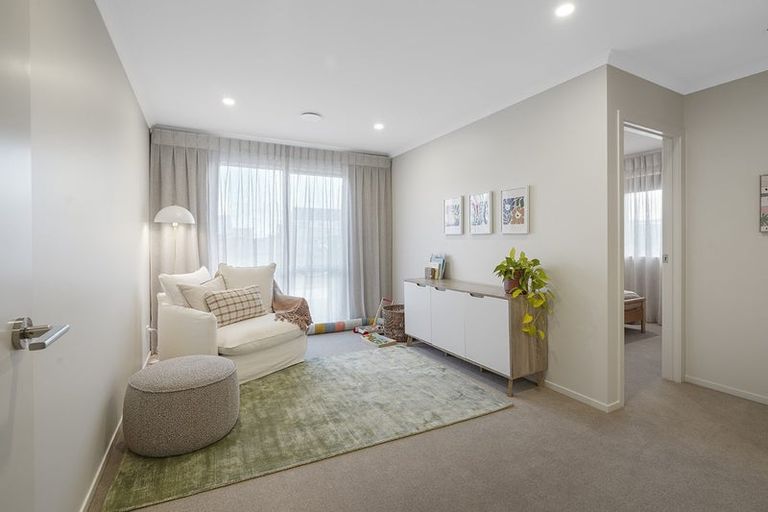 Photo of property in 31 Overton Street, Rototuna North, 3210