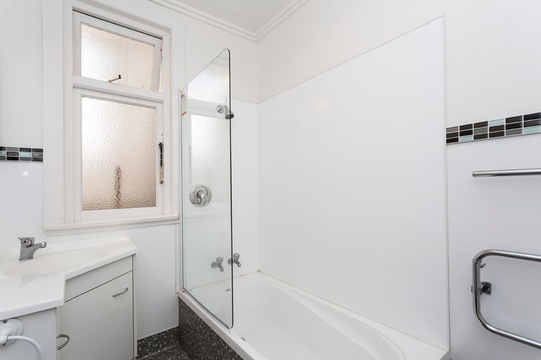 Photo of property in 74 Cutten Street, South Dunedin, Dunedin, 9012