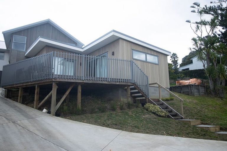 Photo of property in 27 Tilden Avenue, Hillcrest, Auckland, 0627