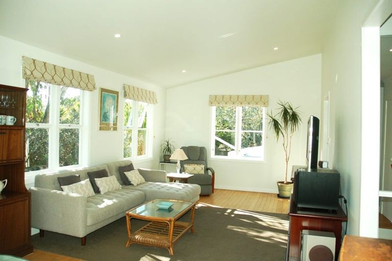 Photo of property in 28 James Mcleod Road, Shelly Beach, Helensville, 0874