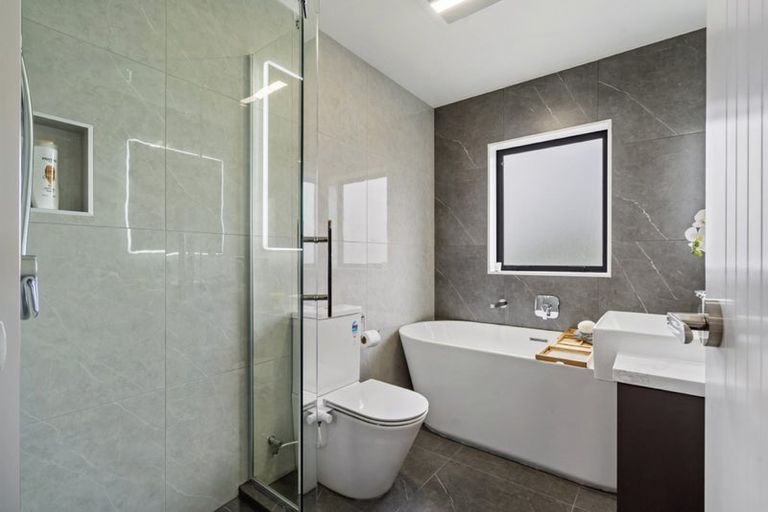 Photo of property in 24c Killarney Avenue, Torbay, Auckland, 0630