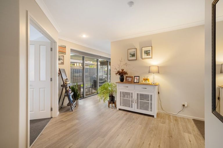 Photo of property in 32 Parklea Avenue, Halswell, Christchurch, 8025