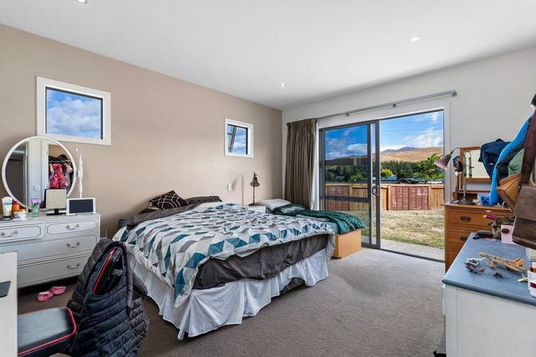 Photo of property in 1 Mcivor Lane, Lake Hayes, Queenstown, 9304