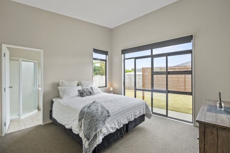 Photo of property in 48 Tamure Place, Ruakaka, 0116