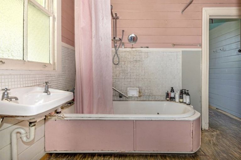 Photo of property in 62 Wainui Road, Kaiti, Gisborne, 4010