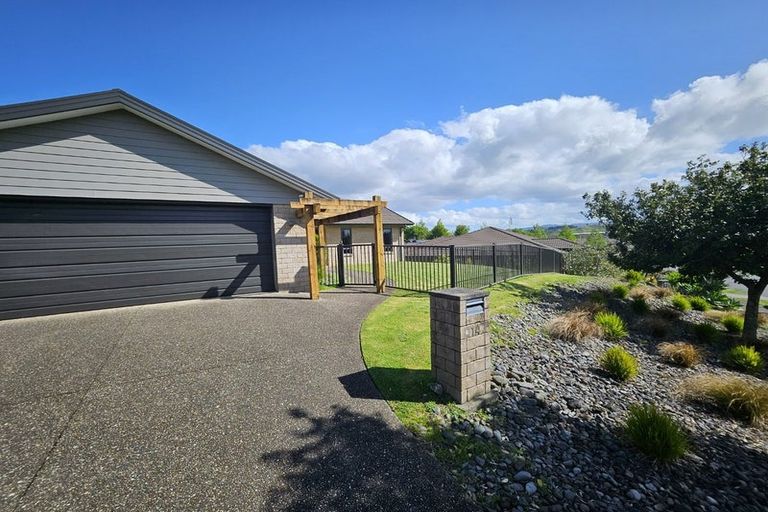 Photo of property in 14 Caldera Crescent, Pyes Pa, Tauranga, 3112