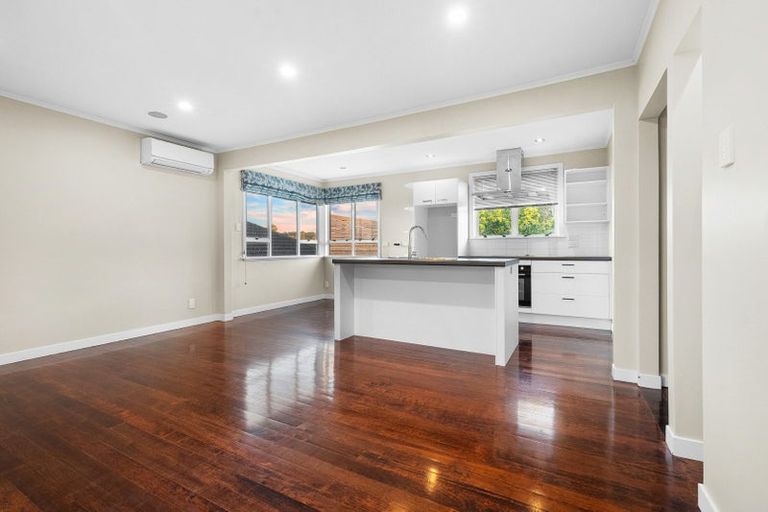 Photo of property in 44 Glengarry Road, Glen Eden, Auckland, 0602