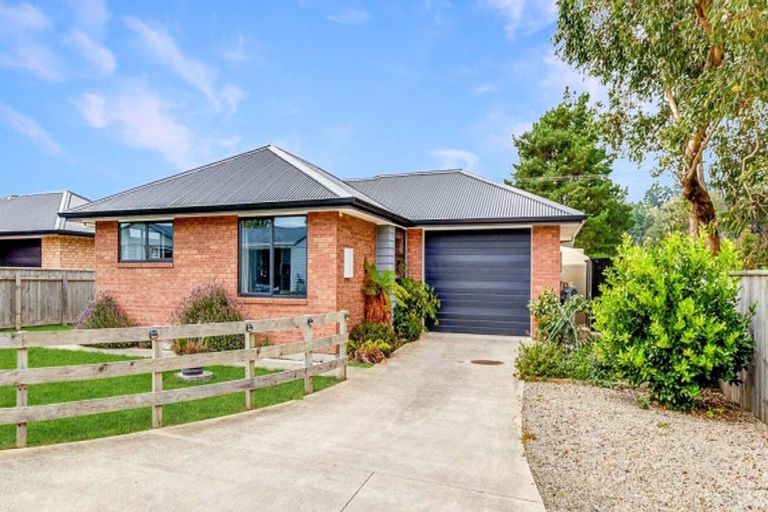 Photo of property in 24 Pitt Street, Pahiatua, 4910