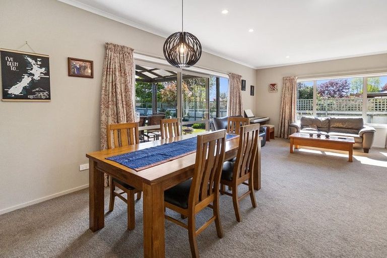 Photo of property in 135 Main Road, Pleasant Point, 7903