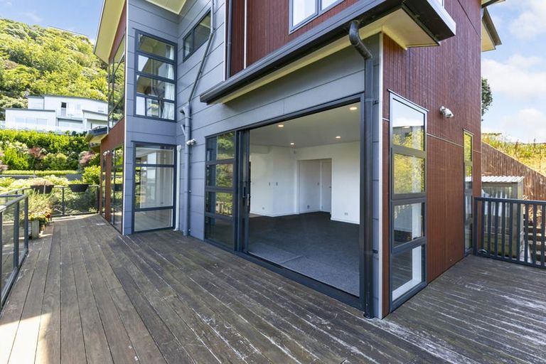 Photo of property in 6 Satchell Way, Kaiwharawhara, Wellington, 6035