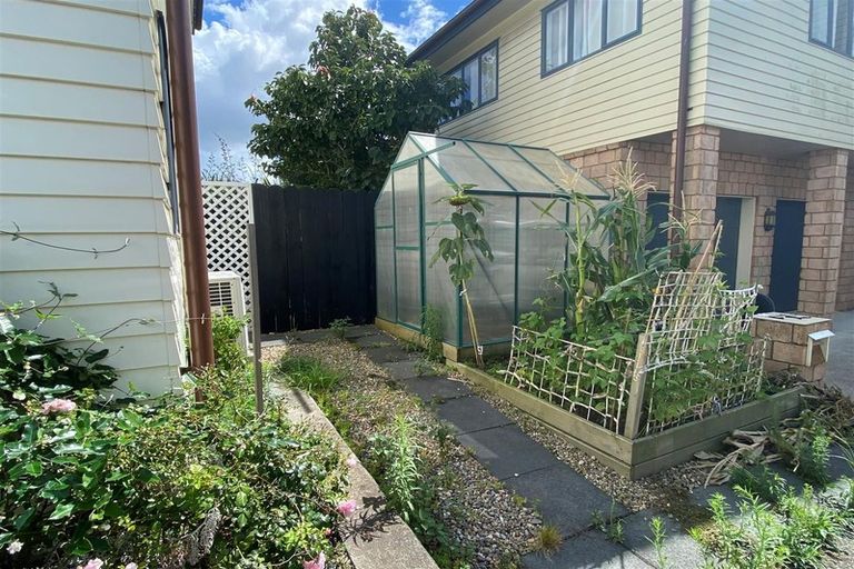Photo of property in 402 East Tamaki Road, East Tamaki, Auckland, 2013