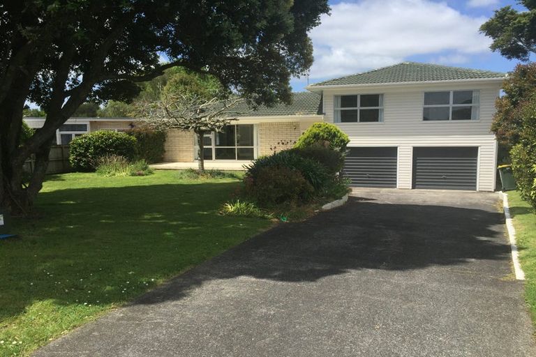Photo of property in 23 Polandson Place, Opaheke, Papakura, 2113