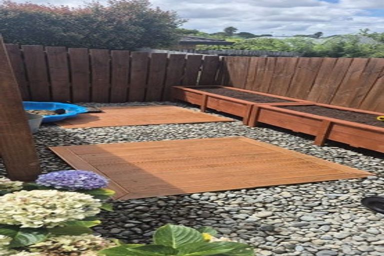 Photo of property in 4c Bill Phillip Place, Clendon Park, Auckland, 2103