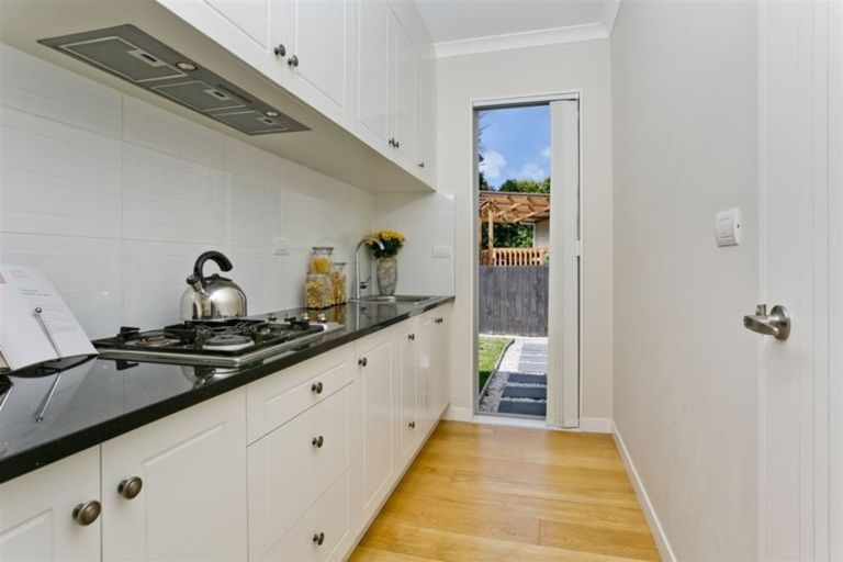 Photo of property in 19 Lynden Avenue, Hillcrest, Auckland, 0627