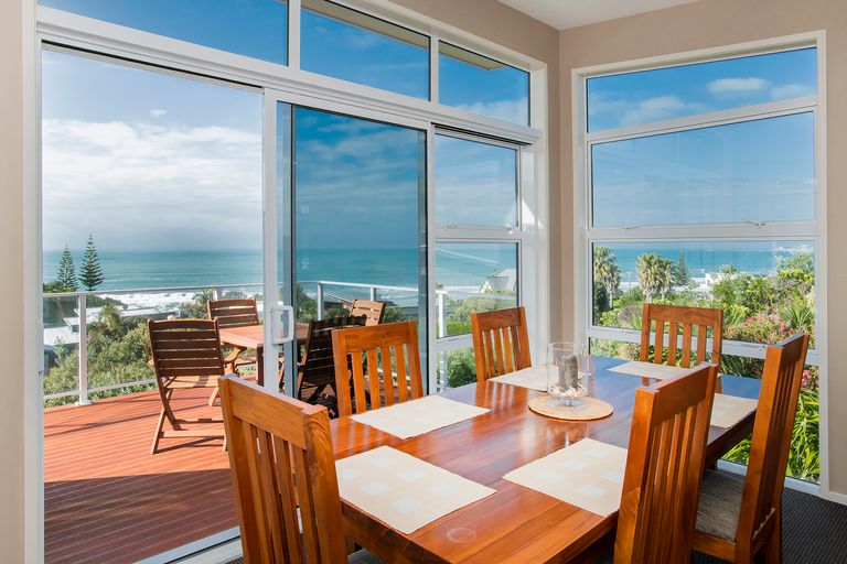 Photo of property in 30 Sirrah Street, Okitu, Gisborne, 4010