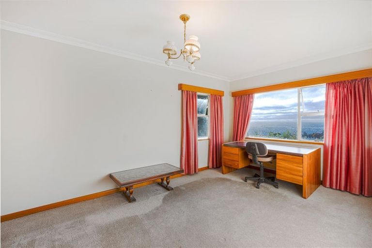 Photo of property in 196 Dyers Pass Road, Cashmere, Christchurch, 8022
