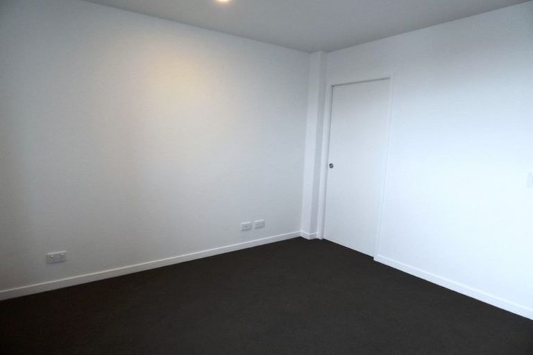 Photo of property in 9/165 Hobsonville Point Road, Hobsonville, Auckland, 0616