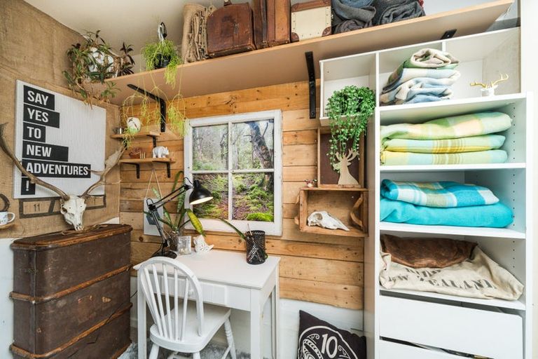 Photo of property in 49 Schnell Drive, Kelvin Grove, Palmerston North, 4414