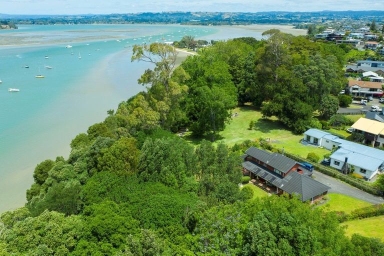 Photo of property in 22 Myrtle Drive, Omokoroa, 3114