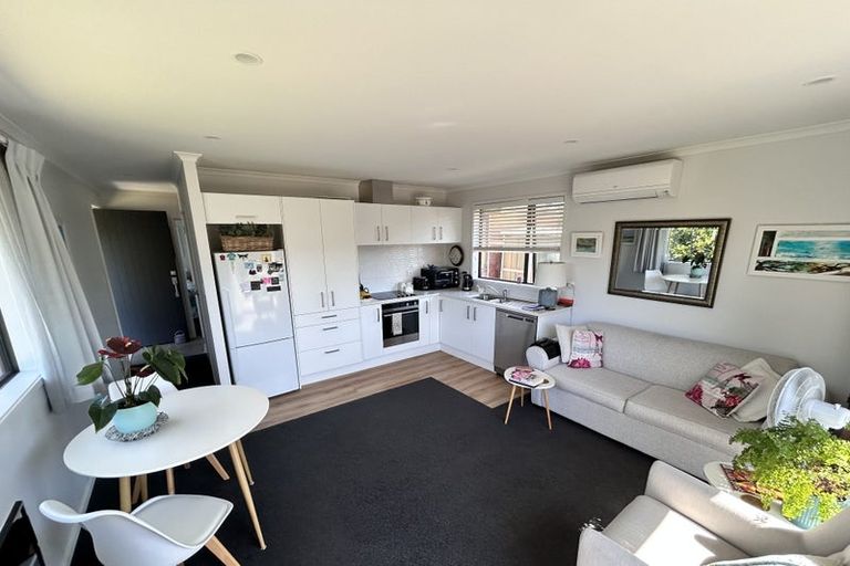 Photo of property in 15 Applemoors Way, Riverhead, 0820