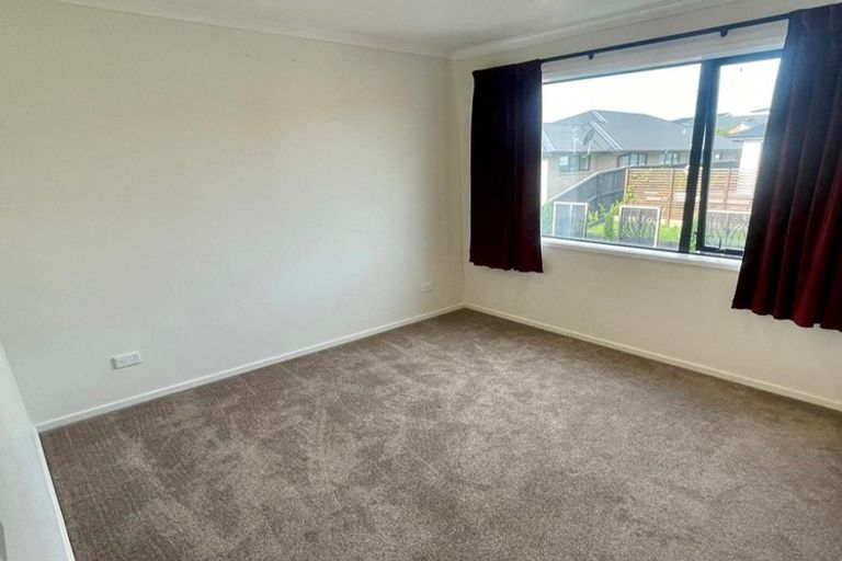 Photo of property in 11 Fermi Lane, Papakura, 2110